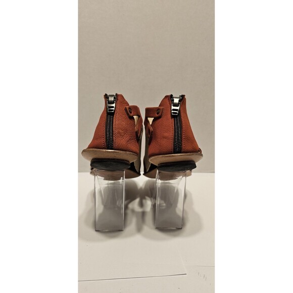 Cydwoq Rock Sandals Orange Leather Resort Retail $316 Sz 37 U.S. 6.5 - 7 - Picture 3 of 8